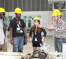 為伊朗客戶現場指導（dǎo）